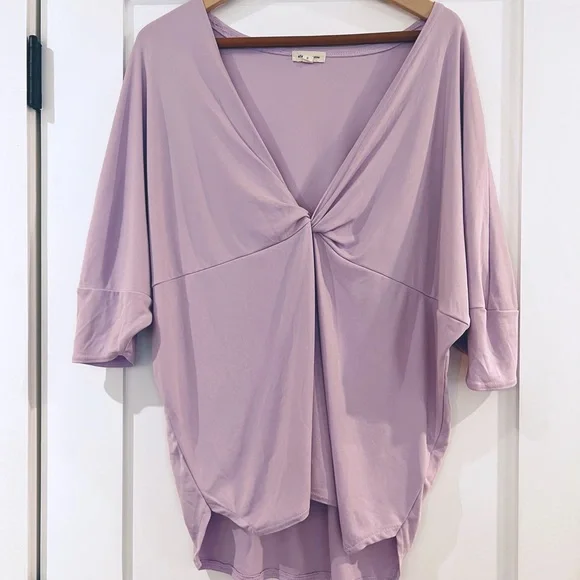Urban Outfitters a Twist in Time Purple Twist Front Plunging Tee - Picture 4 of 5
